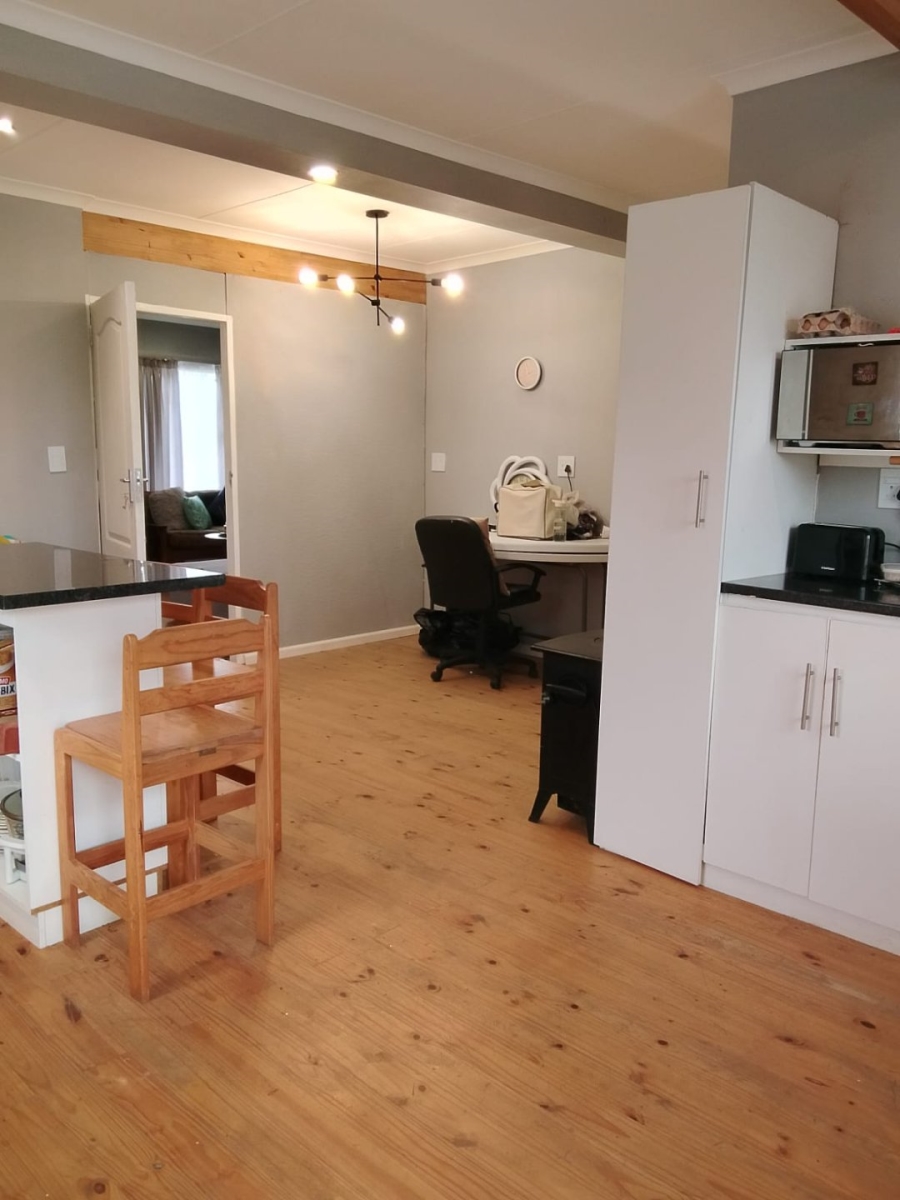 4 Bedroom Property for Sale in Kleinkrantz Western Cape